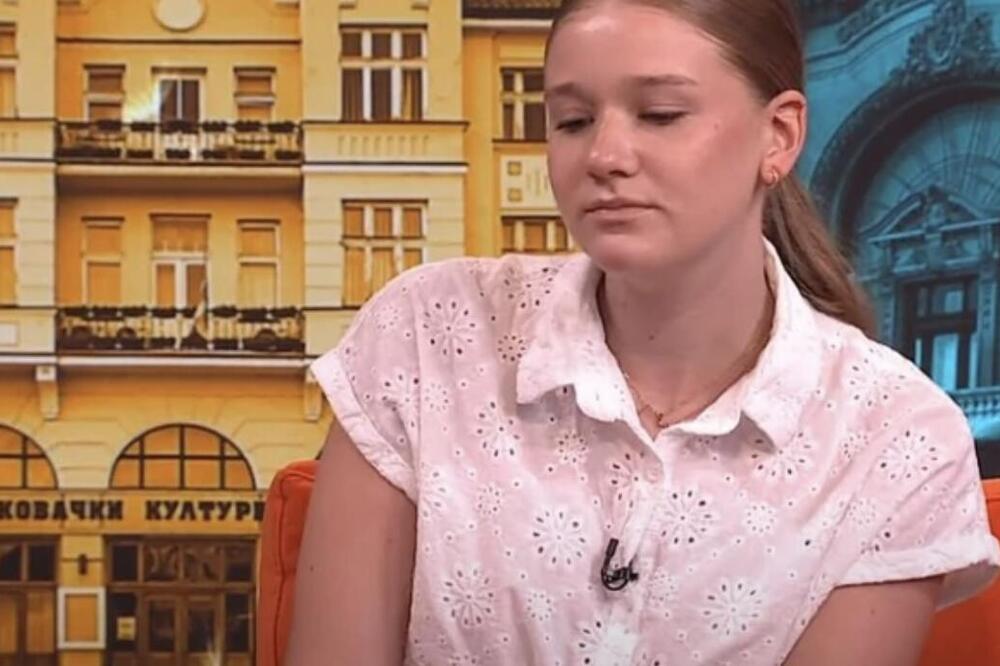 "POKAZIVAO JE SNIMAK TVRDEĆI DA SAM JA NA NJEMU!" Lana iz Niša (15) prošla je pakao zbog lažnog videa, a onda...