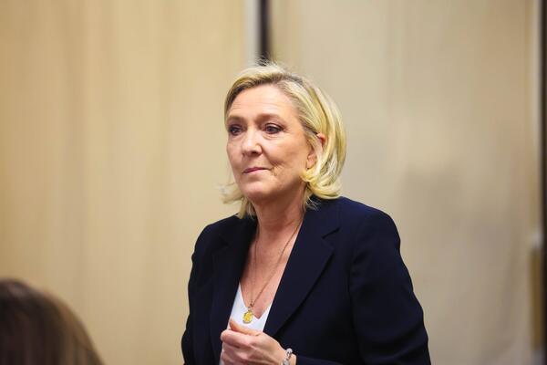 "Našli smo se u ćorsokaku": Francuska na nogama zbog sumornih reči Marin le Pen, ove dve ključne stvari niko ne zna