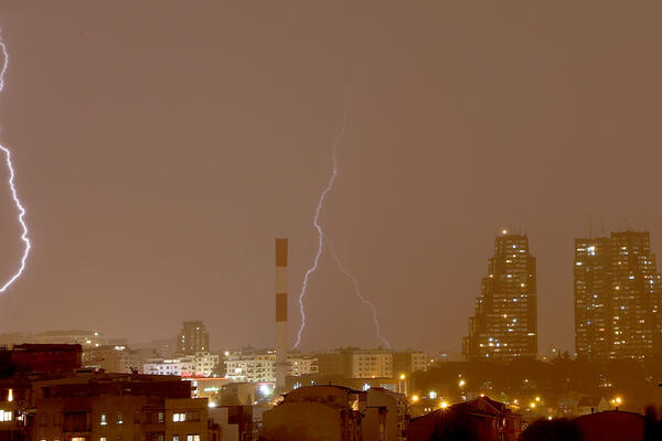 U Srbiju stižu ekstremne pojave koje će biti sve češće: Meteorolozi RHMZ-a otkrili šta nas sve čeka do kraja jula