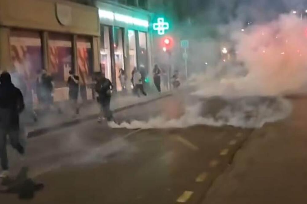 Neredi u Parizu nakon izborne noći: Građani izašli na ulice, nastao opšti haos (VIDEO)