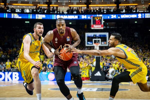 Crvena zvezda i Partizan hteli svetskog šampiona, a on otišao u Japan (FOTO)