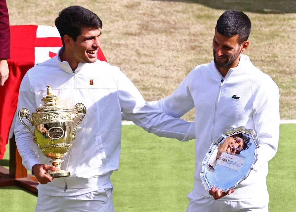 Karlos Alkaras i Novak Đoković po završetku finala Vimbldona