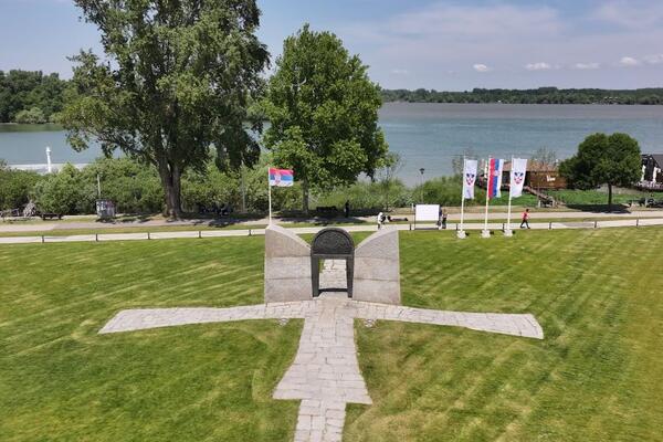 Reči majora Gavrilovića ušle u istoriju i pesmu: Spomenik braniocima Beograda je pravo istorijsko blago (FOTO)