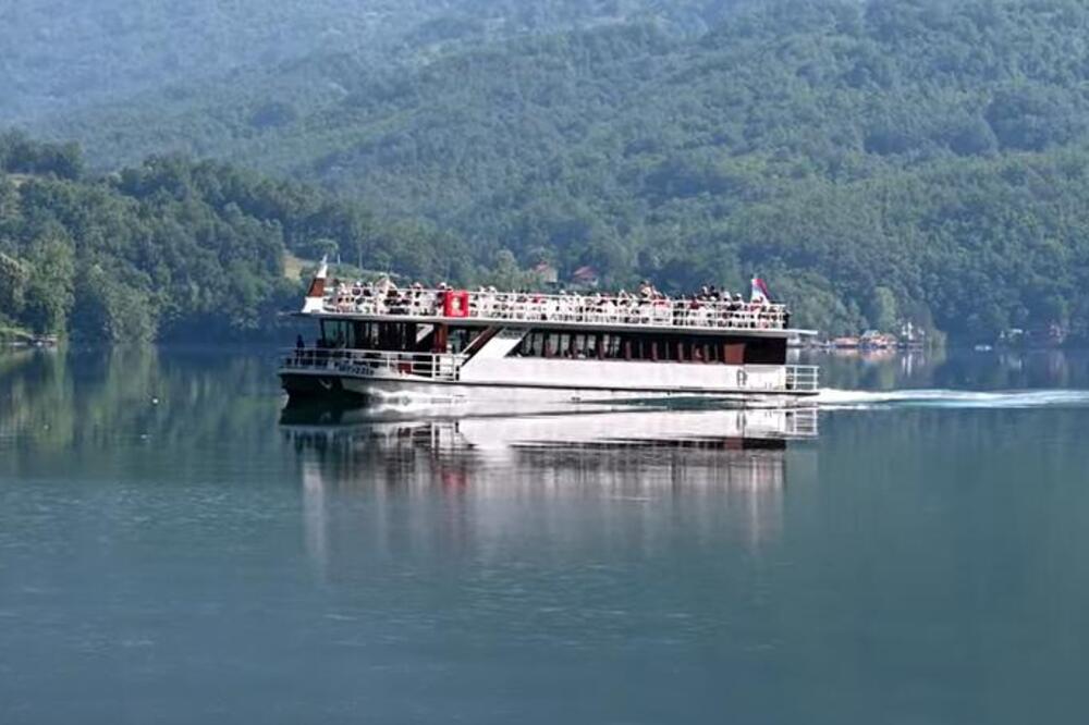 Ovo jezero u Srbiji zovu i "srpski Maldivi": Nestvarna priroda i pogled od milion dolara - idealno za odmor (FOTO)