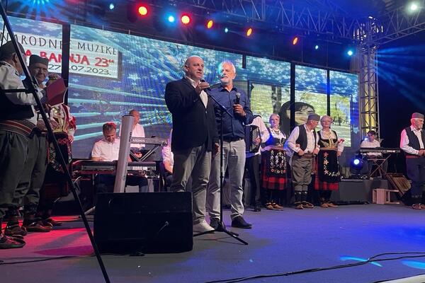 Stopama Topalka i Muline: Festival narodne muzike Vrnjačka Banja 2024. rađa nove zvezde
