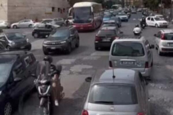 Ovako izgleda kada ste vozač u Italiji: Svi idu svuda, niko nikog ne gleda, Srbe bi ovde strefila srčka za minut
