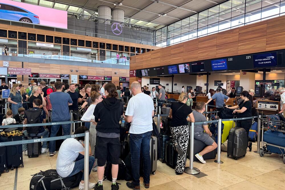 Otkriveno zašto je došlo do kolapsa na jednom od najvažnijih regionalnih aerodroma! Pogledajte ove prizore! (VIDEO)