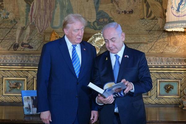 Otkriveno šta je Netanjahu poklonio Trampu: Palestincima se nikako neće svideti!