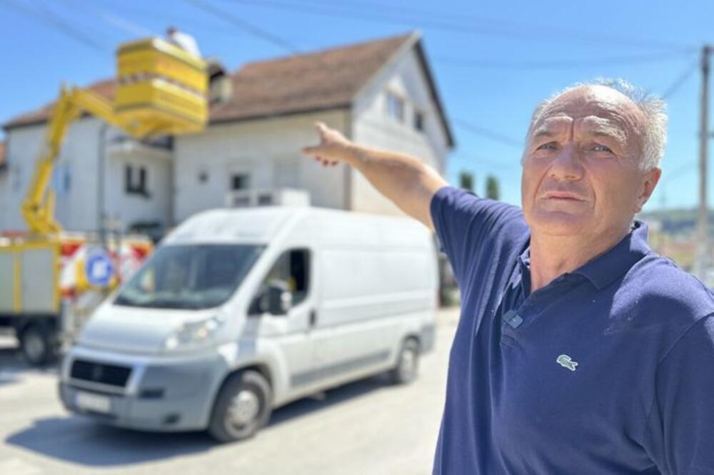 Radišu probudilo pucketanje, a onda je video gusti dim: Kuća mu izgorela u požaru (FOTO)