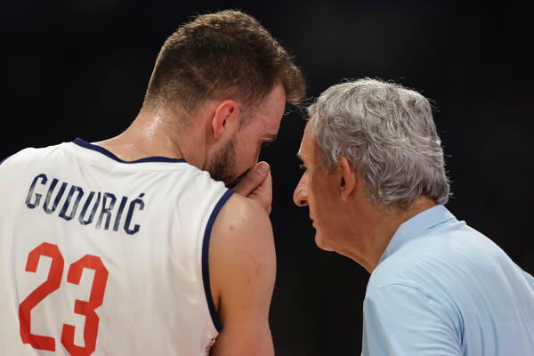 FIBA objavila spisak Srbije pre Pešića: Vratio se, nacija u transu