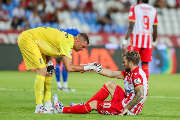 "Vujadin Savić ne sme sebi da dozvoli takvo ponašanje kao potomak..." Stamenković bez dlake na jeziku (Foto)