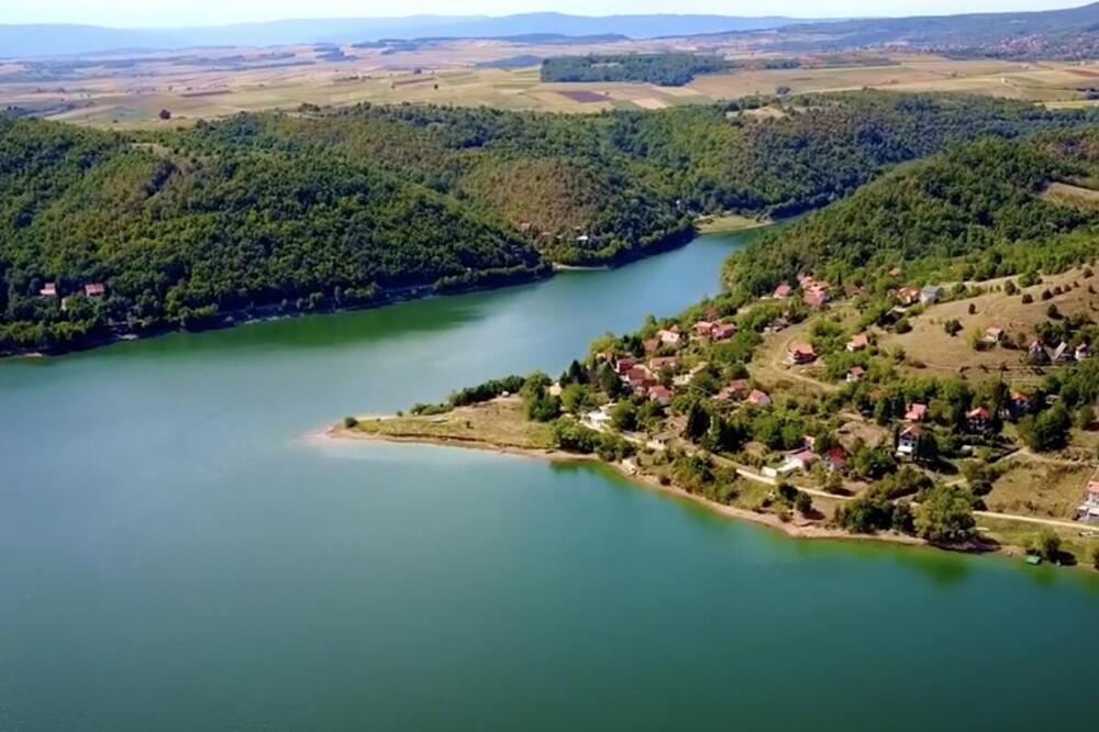 Srpsko jezero za koje kažu da je slatko more: Sve je pitomo, mirno i bistro (FOTO)