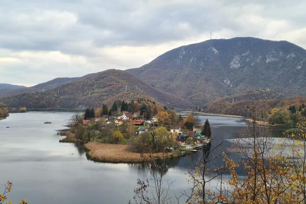 I Srbija Bled za trku ima: Na poluostrvu usred jezera živi svega par stanovnika, malo ko zna za ovu destinaciju