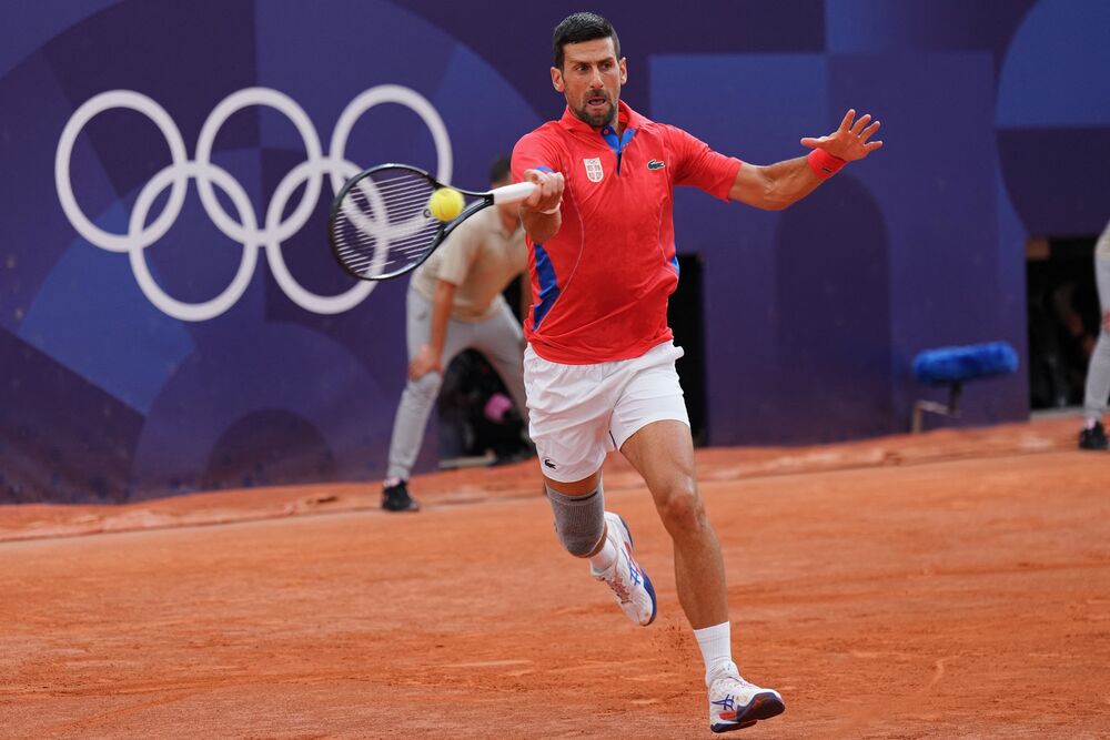 Novak Đoković na meču protiv Stefanosa Cicipasa na Olimpijskim igrama u Parizu