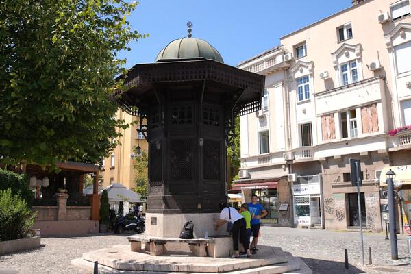 Beograd, Sarajevo i Novi Pazar imaju istu česmu! Neobična je po mnogo čemu i nesumnjivo krasi našu prestonicu