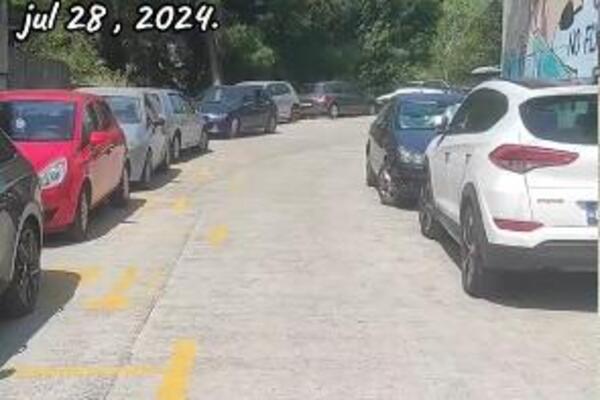 Srbi kipte od besa zbog cene parkinga blizu popularne plaže: Koriste pik sezone da "deru kožu s leđa"