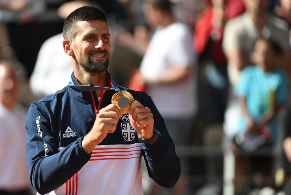 Novak Đoković sa zlatnom medaljom na Olimpijskim igrama u Parizu