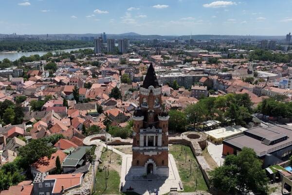 Nekada granica, a danas turistička atrakcija: Ovo je najstarija građevina u Zemunu (FOTO)