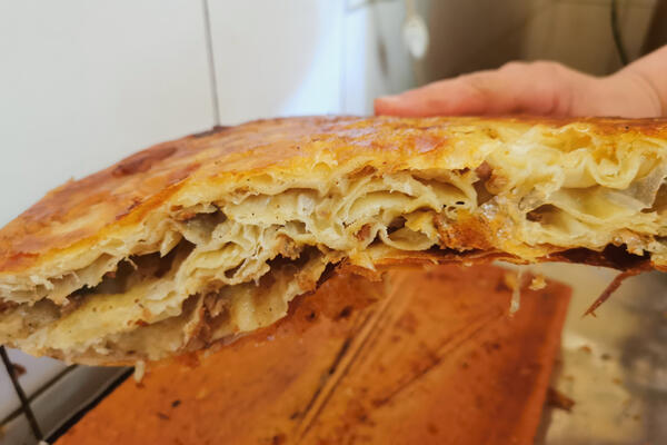 Ukusno i jako! Ovakav burek sigurno niste nikad probali: Napravite ga obavezno za doručak, osvojiće vas zauvek