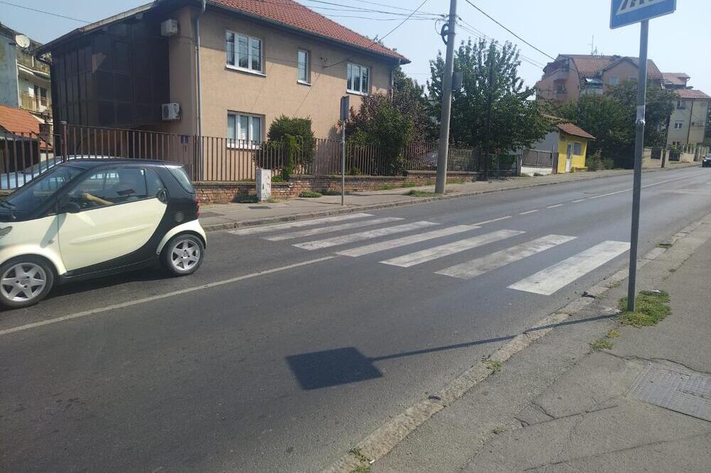 Brat poginulog mladića (28) došao na mesto zločina: Na Karaburmi jecaji, samo ga je jedno zanimalo (FOTO)