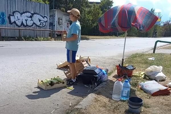 Ima 12 godina i svu muku ovog sveta na svojim ramenima: Majka i otac su mu teško bolesni, a on ovo radi da prežive!