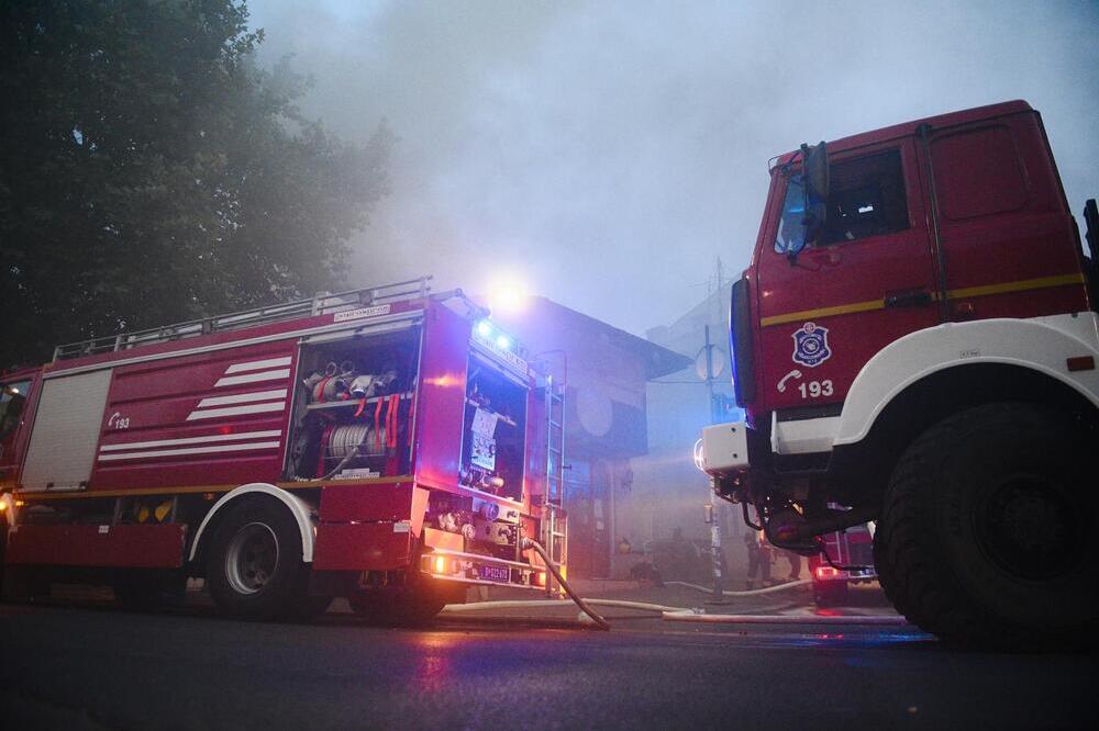 Gori gradska deponija u Novom Sadu: Vatra kulja na sve strane, od dima se ne vidi ništa (VIDEO)