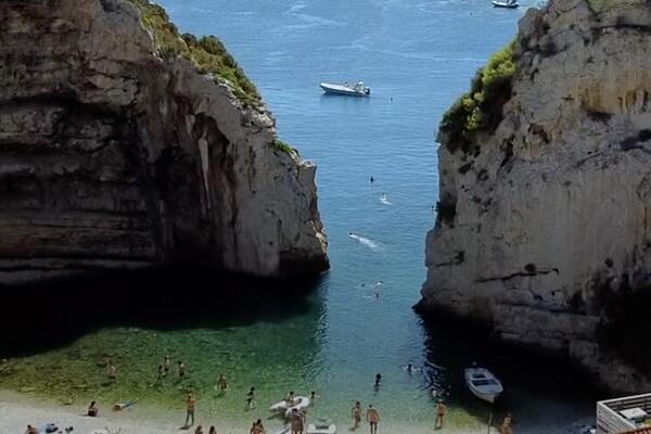 3 najlepše, ali skrivene plaže na Jadranu: More je tirkizno, a priroda netaknuta i nestvarna (VIDEO)