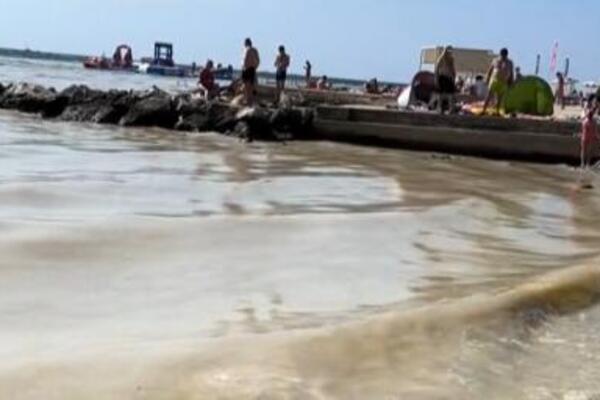 "Štedeli za more, a sad se kupaju samo u bazenima": Prazne plaže u Hrvatskoj, turisti očajni zbog vode! (VIDEO)