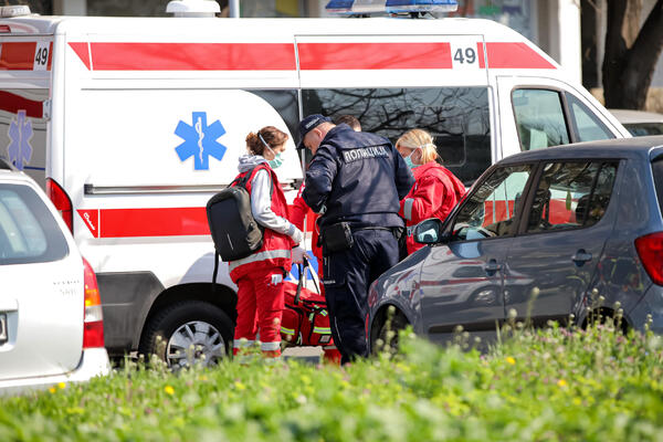 Kamion se zakucao u automobil, povređene četiri žene i dvoje dece! Jeziva nesreća na putu Niš-Pirot