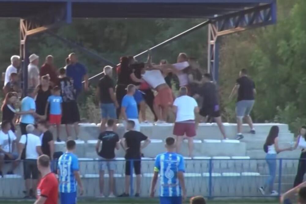 Skandal, tuča i sramota u srpskom fudbalu! Stigla i kazna za izgrede navijača, scene obišle ceo svet! (VIDEO)