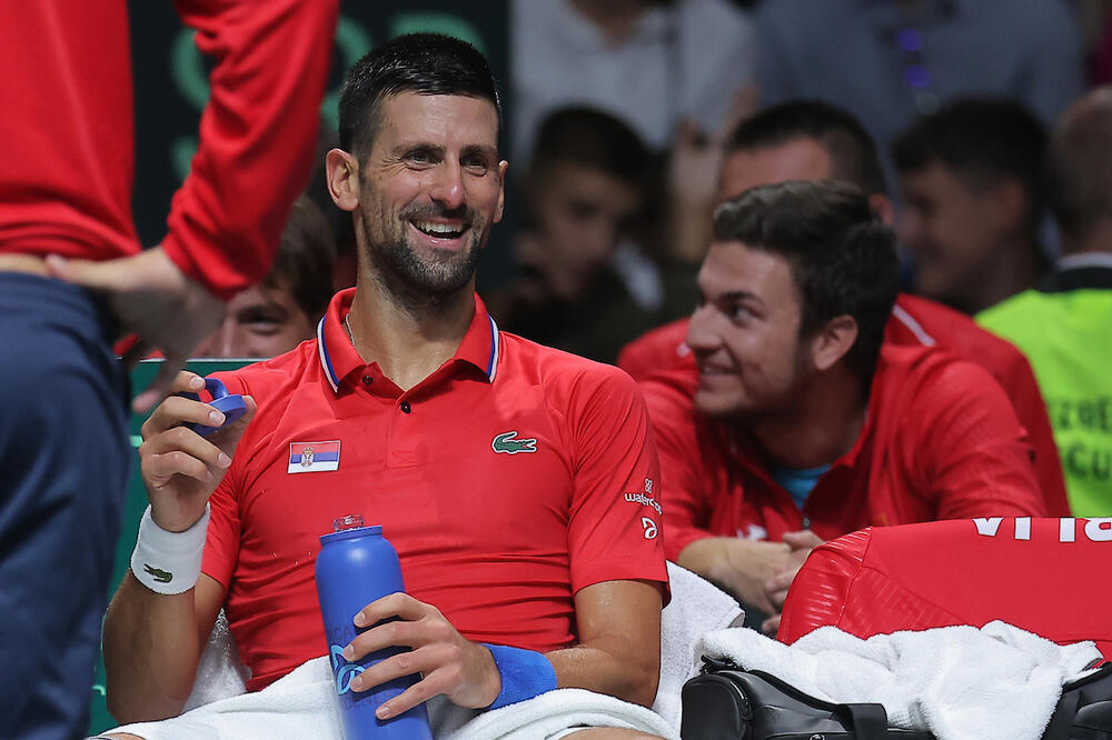 Novak skinuo majicu i najskuplja slika sa Bogdanom! Reči se čule sve do Amerike (Foto)