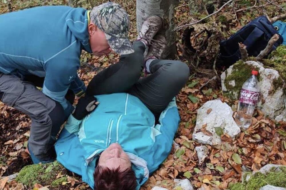 Dramatične fotografije spasavanja mađarskih državljana na Mučnju: Žena zadobila povredu leđa i otežano diše (FOTO)