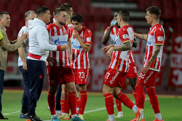 Andrija Maksimović diriguje protiv Nišlija - iznenađenje na desnom beku, nema Glazera na golu (Foto)