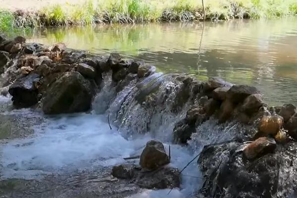 Ova banja u Srbiji ima 18 izvora tople vode: Neverovatna priroda, a cena smeštaja samo 1.500 dinara