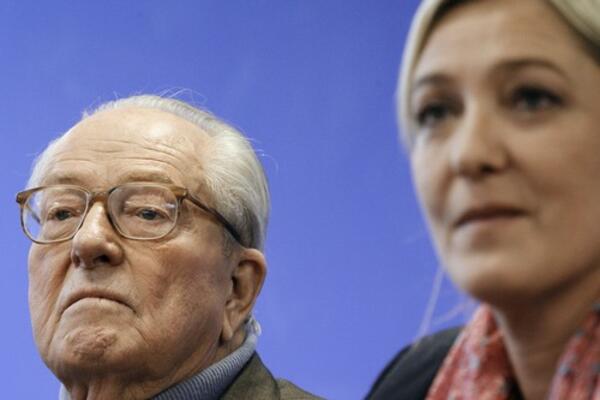 Marin Le Pen jedno nikada nije oprostila svom ocu: Njena majka je nakon ovih njegovih reči otišla da se SLIKA GOLA!