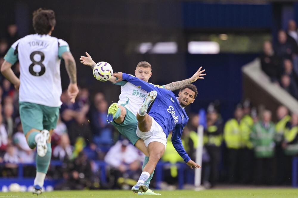 Evertonu poništen gol, Pikford odbranio penal protiv Njukasla (Foto)