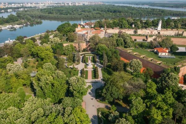 Sećanje na znamenite ličnosti iz naše prošlosti: Biste 20 velikana na Kalemegdanu