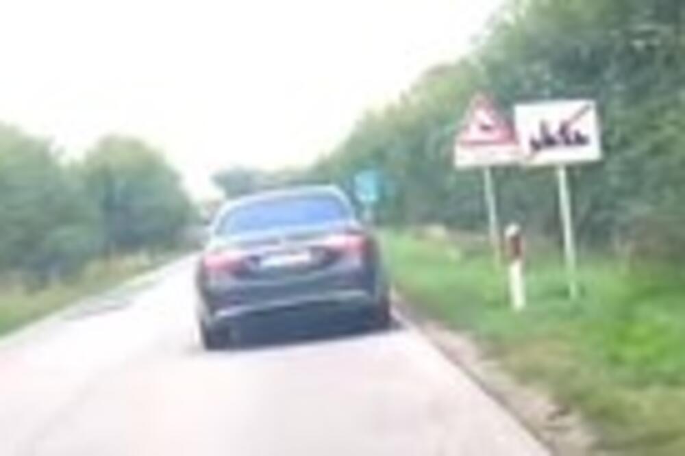 Zastrašujuće! Isplivao snimak "mercedesa" smrti pre stravičnog sudara u kom je žena poginula! (VIDEO)