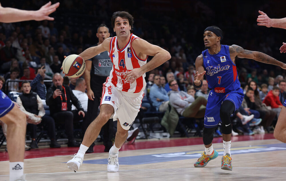 Miloš Teodosić na utakmici Crvene zvezde i Igokee