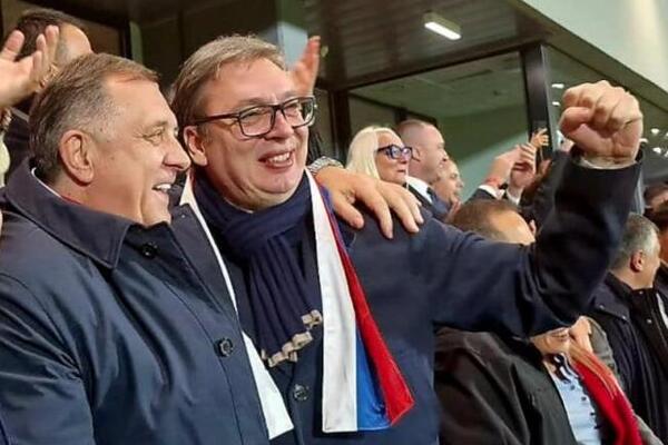 Predsednik Vučić stigao u Banjaluku, dočekao ga Dodik