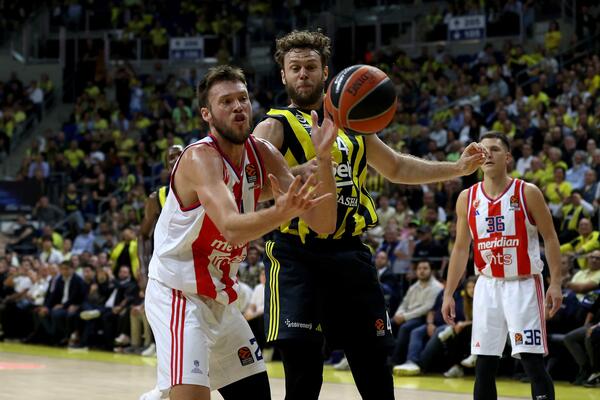 Loša vest za Zvezdu pred Fenerbahče (Foto)