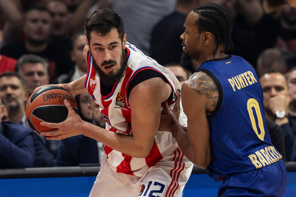 Greška sudija u finišu meča Zvezde i Barselone! Penjaroja tehničkom dobio čelendž (Foto)