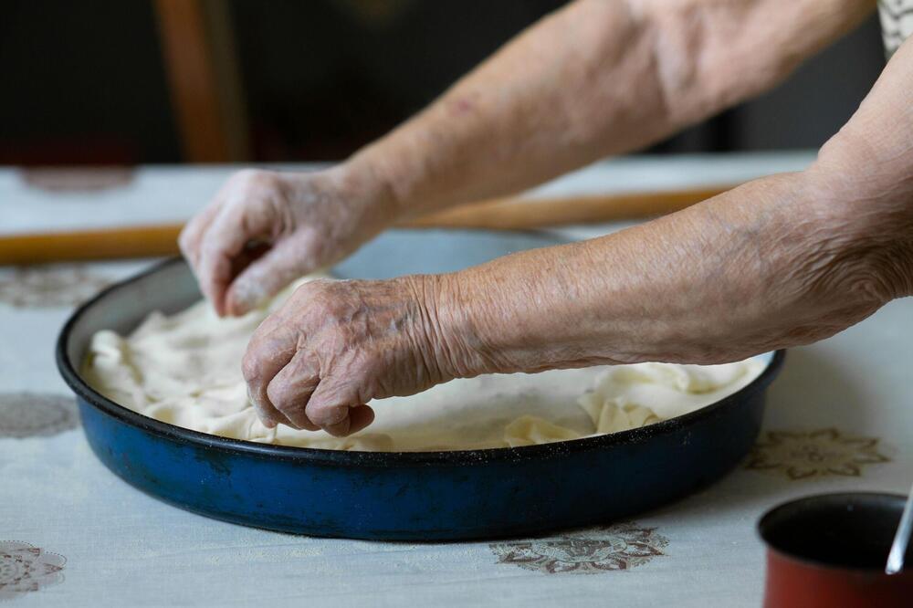 Jelo koje će vas oduševiti: Starinski recept za kraljicu pita, nećete se pokajati ako probate čuveni propeć