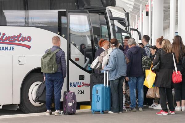 Nova lokacija za brži i bezbedniji prevoz putnika: Pogledajte šta omogućava novo autobusko stajalište "Jug"