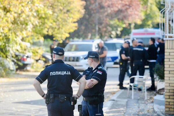 Da li je moguće? Kuća na Bežaniji u kojoj je muškarac pucao na ženu i sina pripadala našoj pevačici, komšija otkrio