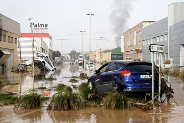 Mučni prizori nakon katastrofe u Španiji! Cela zemlja plače, poplave odnele najmanje 72 života (FOTO)