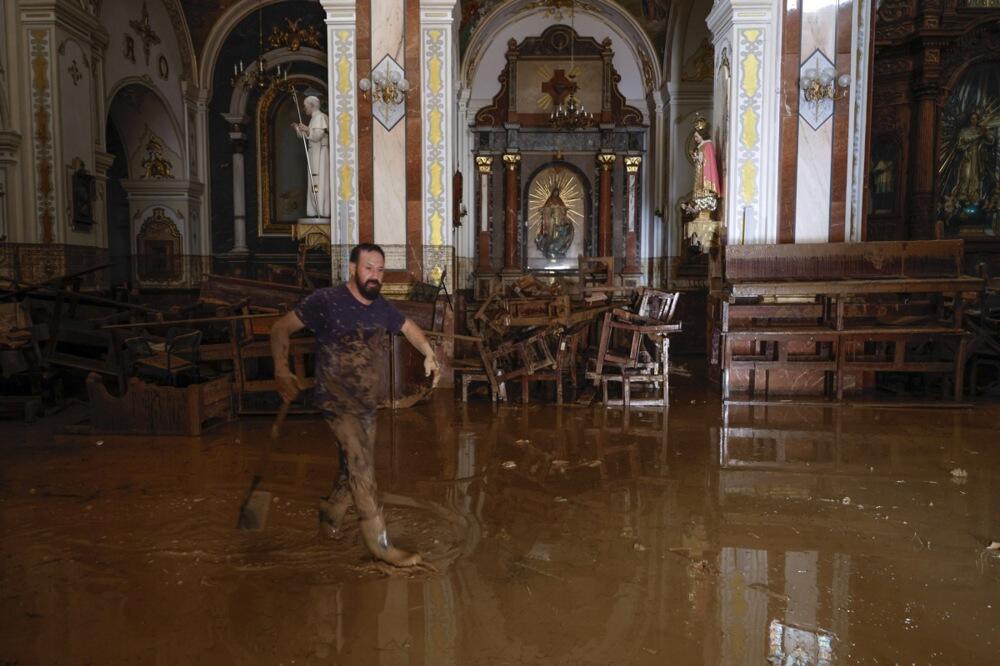 Srceparajuća fotografija Valensije pre i posle razornih poplava obišla svet: Prizor će vam se urezati u pamćenje!