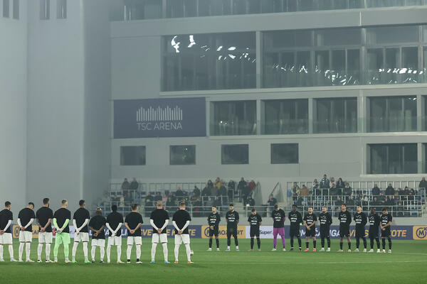 Velika tuga, minut ćutanja, majice i poruka Grobara: TSC i Partizan odali poštu žrtvama tragedije (Foto)