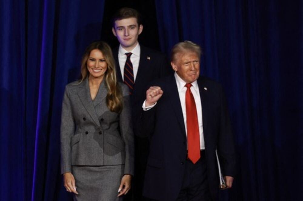 Melanija, Donald i Baron Tramp