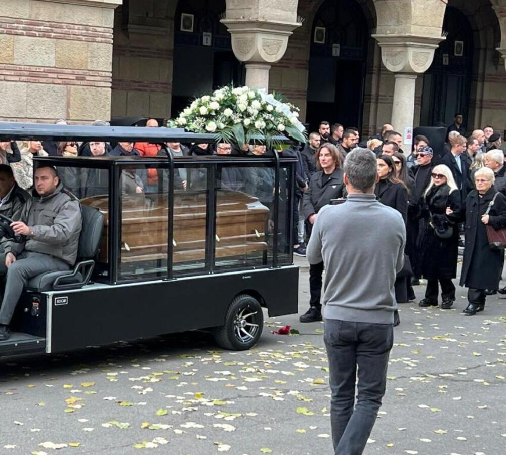 Zbog tragedije u porodici Mitrović na Pinku dali saopštenje, tiče se "Elite": Otkazuje se...